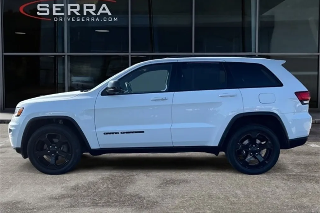 2018 Jeep Grand Cherokee Laredo Upland photo 1