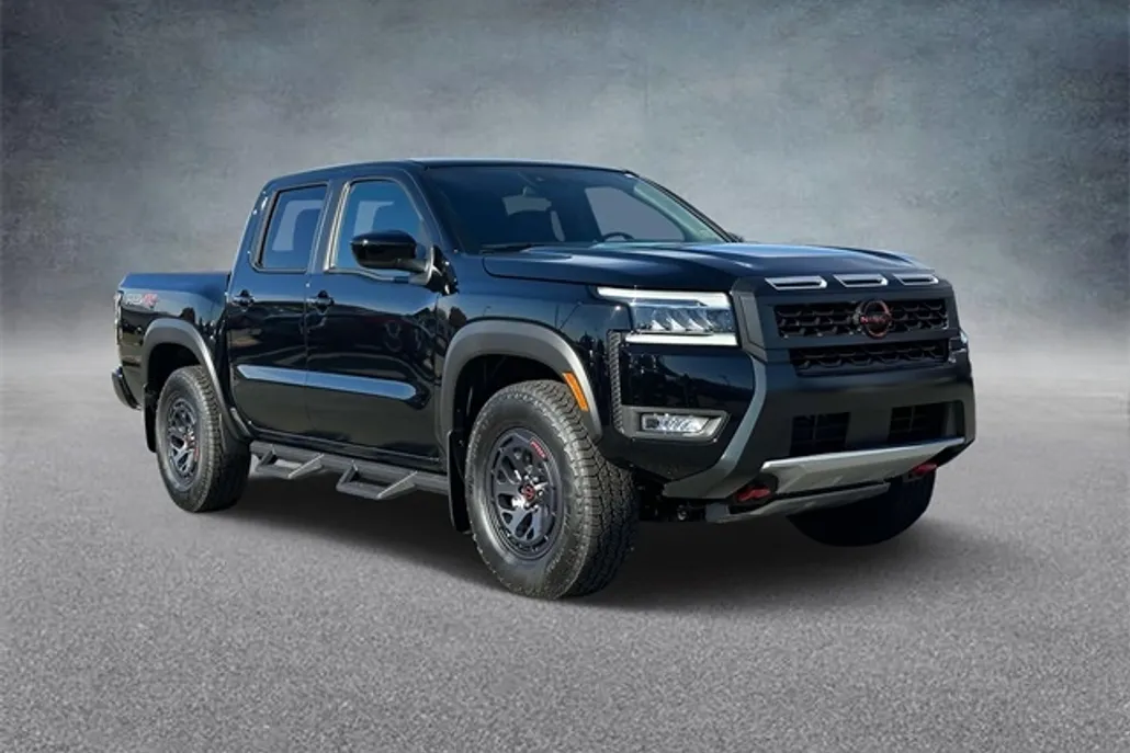 2025 Nissan Frontier PRO-4X photo 1