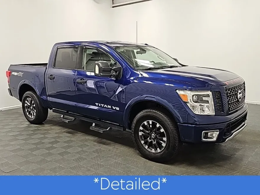 2019 Nissan Titan PRO-4X photo 1