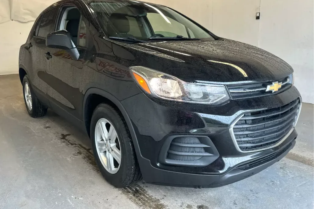 2020 Chevrolet Trax LS photo 1