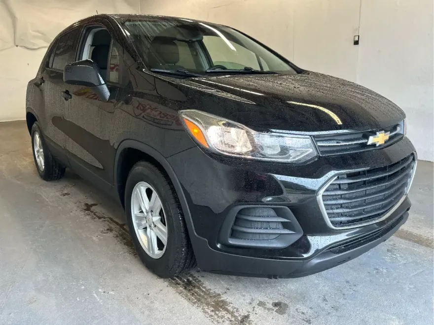 2020 Chevrolet Trax LS photo 1