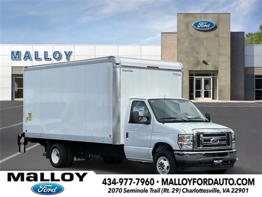 2024 Ford E-450 Cutaway DRW photo 1