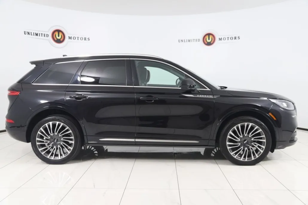 2022 Lincoln Corsair Standard photo 1