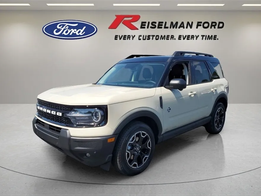 2025 Ford Bronco Sport Outer Banks photo 1