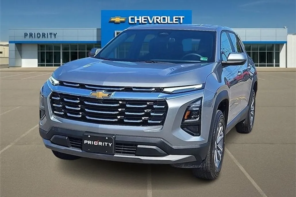 2026 Chevrolet Equinox LT photo 1