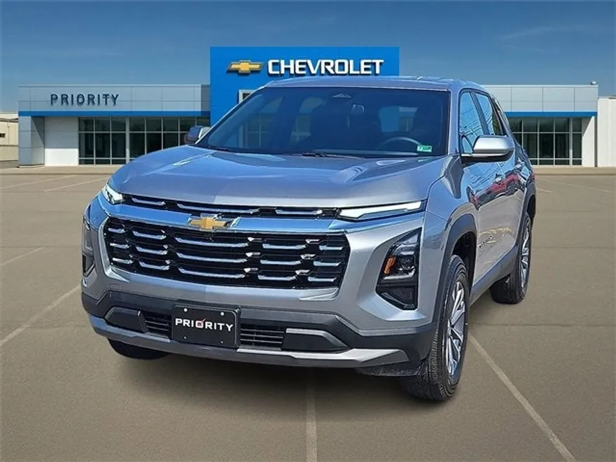 2026 Chevrolet Equinox LT photo 1