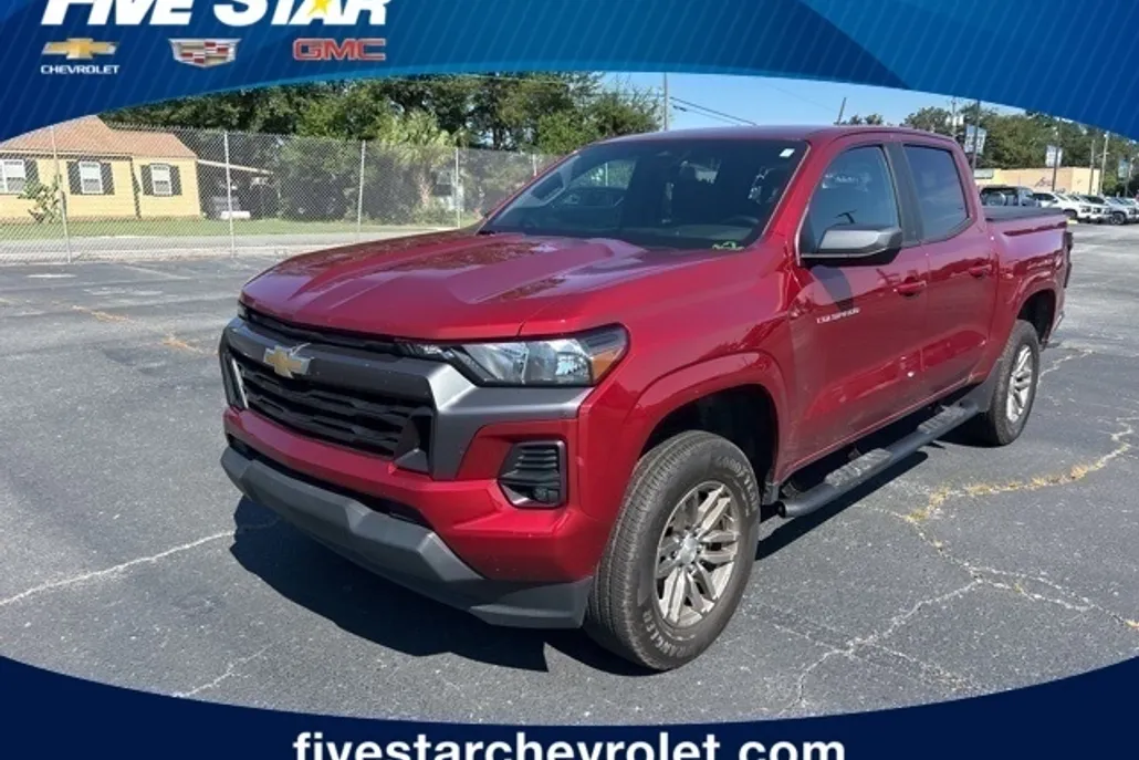 2023 Chevrolet Colorado LT photo 1