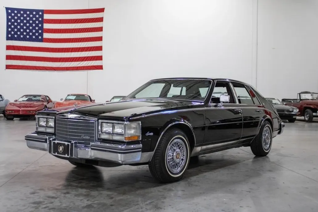 1985 Cadillac Seville photo 1