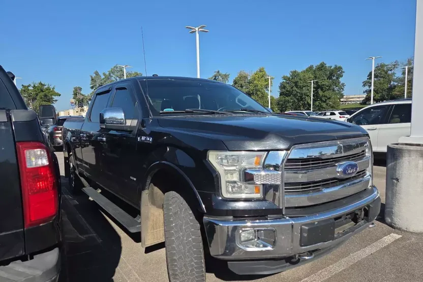 2016 Ford F-150 Lariat photo 1