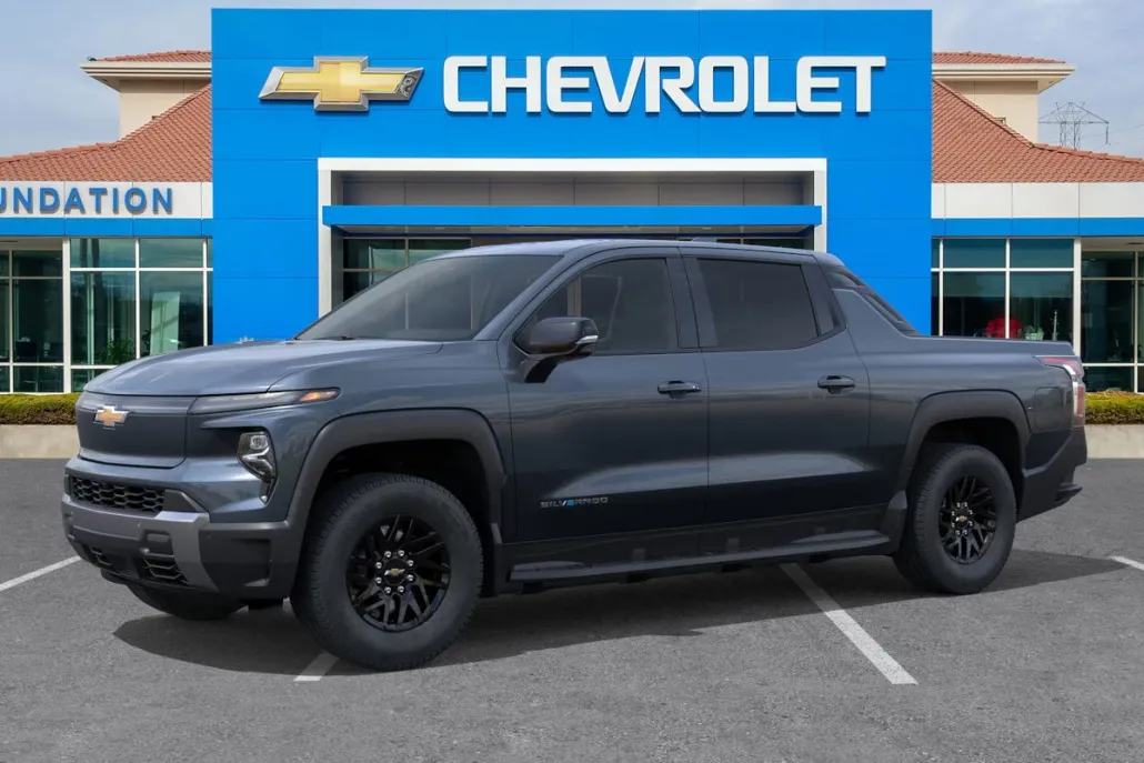 2026 Chevrolet Silverado EV LT photo 1