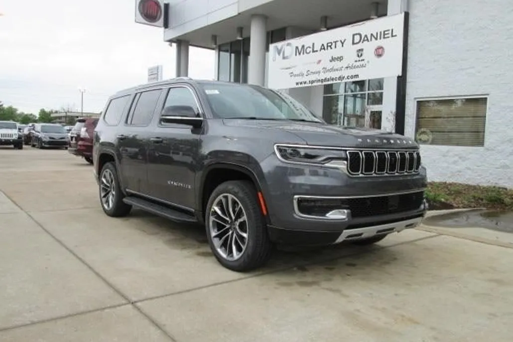 2024 Jeep Wagoneer L Series III photo 1