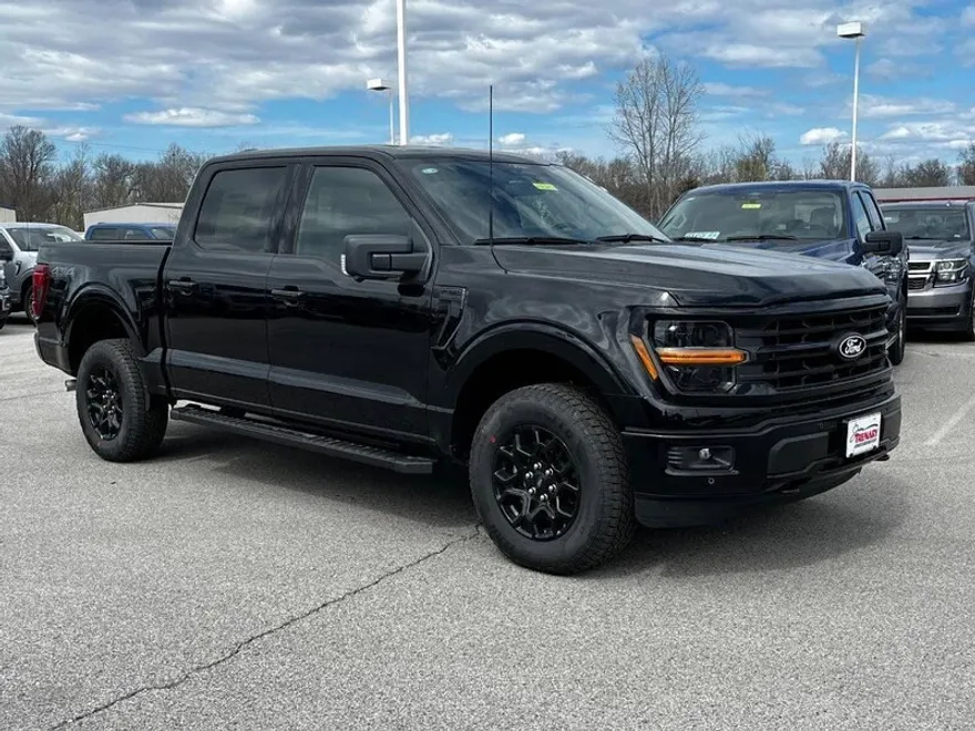 2025 Ford F-150 XLT photo 1
