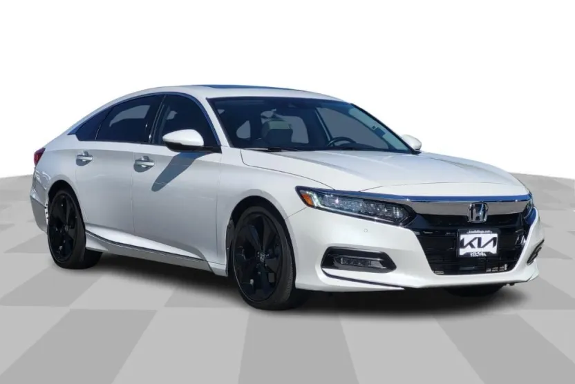 2018 Honda Accord Touring 1.5T photo 1