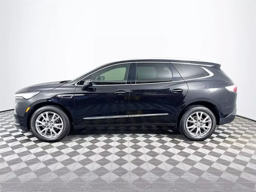 2023 Buick Enclave Essence photo 1