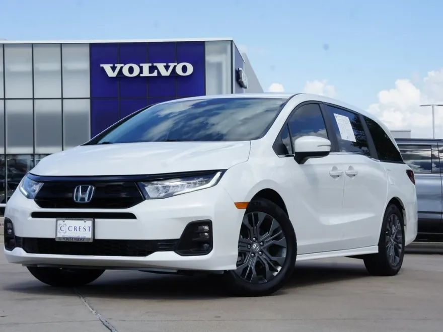 2025 Honda Odyssey Touring photo 1
