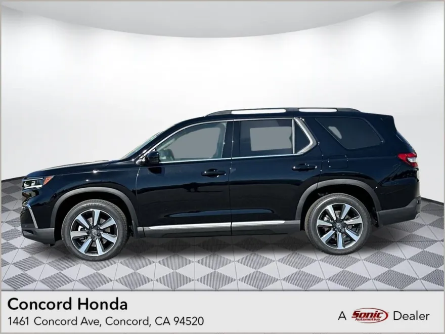 2025 Honda Pilot Touring photo 1