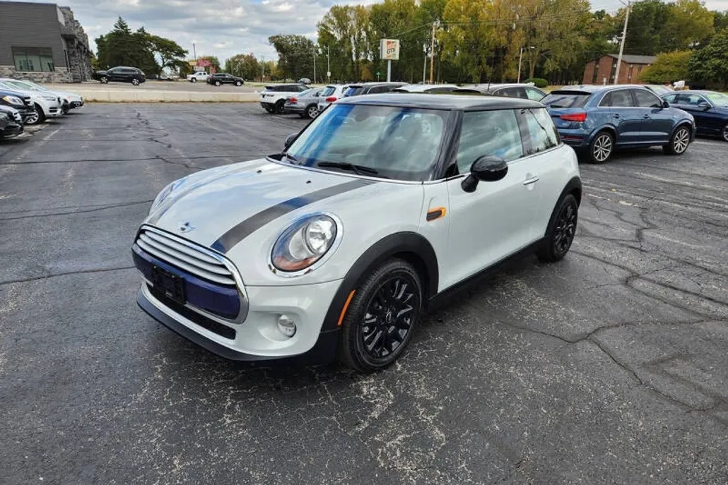 2015 Mini Cooper 2 Door Hardtop photo 1