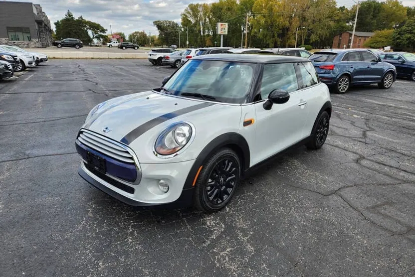 2015 Mini Cooper 2 Door Hardtop photo 1