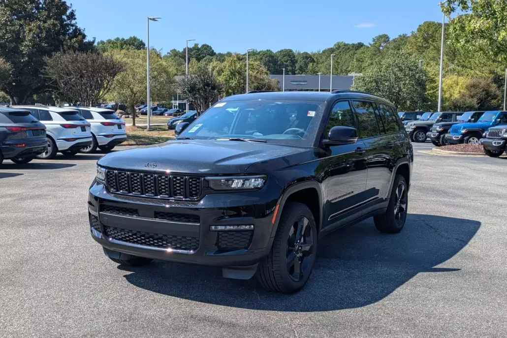 2025 Jeep Grand Cherokee Limited photo 1