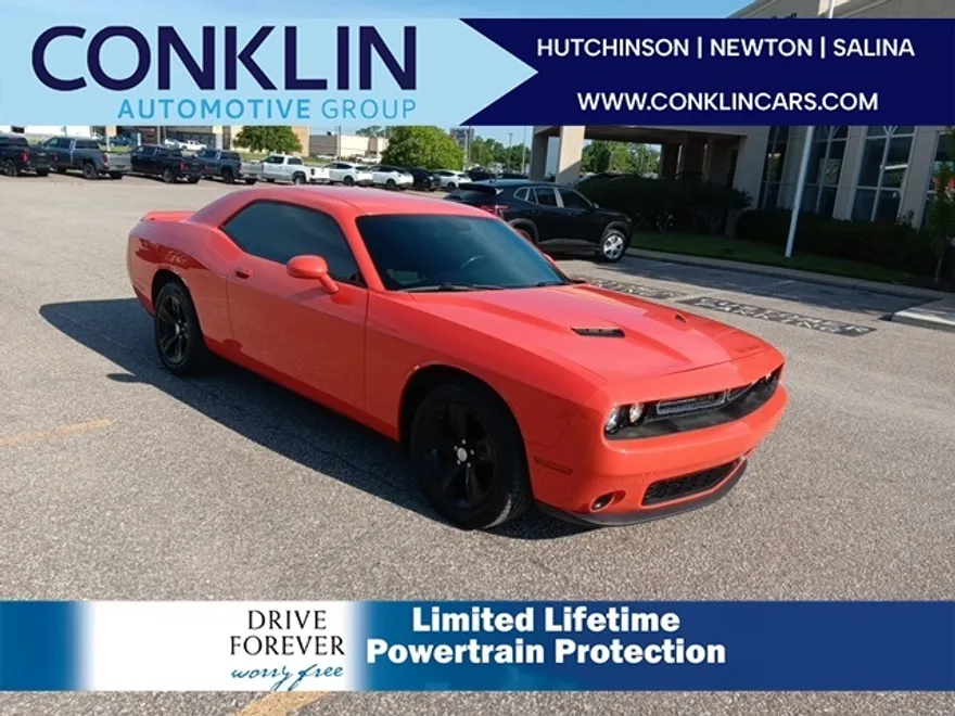 2019 Dodge Challenger SXT photo 1