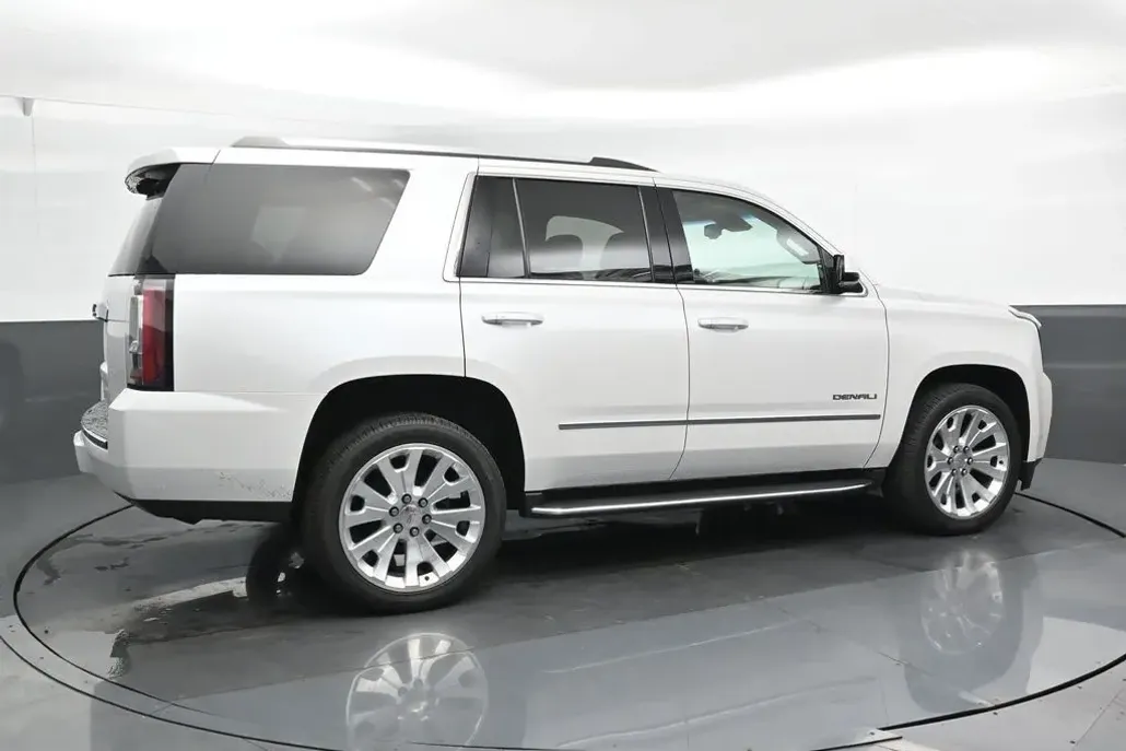 2016 Gmc Yukon Denali photo 1