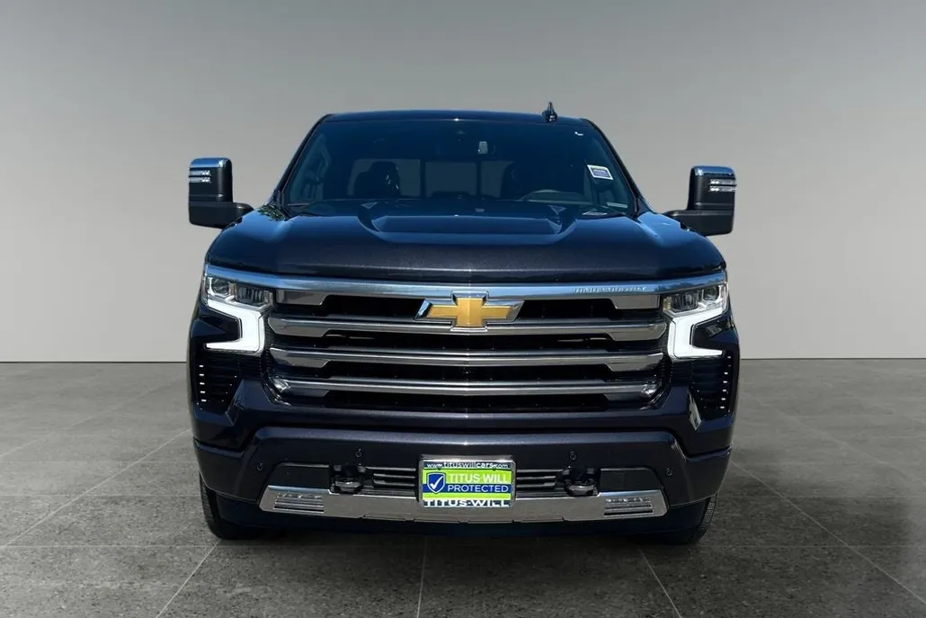 2024 Chevrolet Silverado 1500 High Country photo 1
