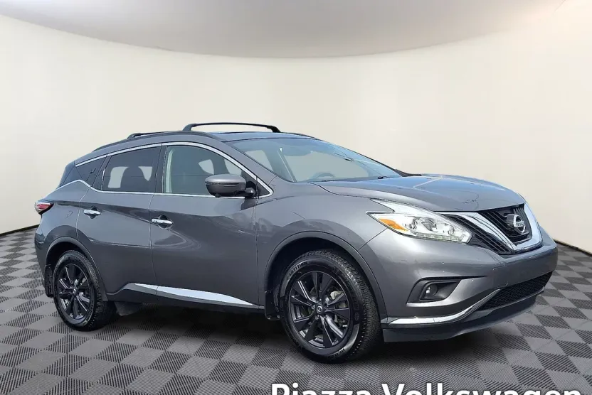 2017 Nissan Murano SV photo 1
