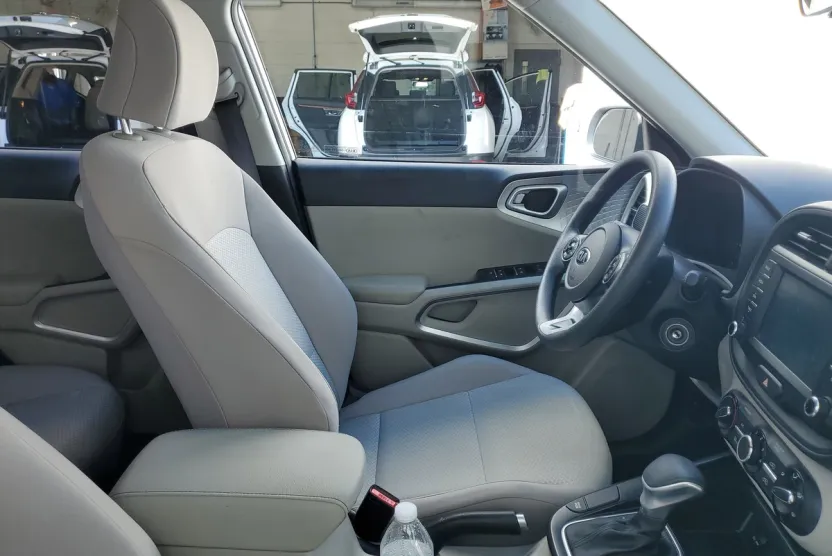 2021 Kia Soul LX photo 1