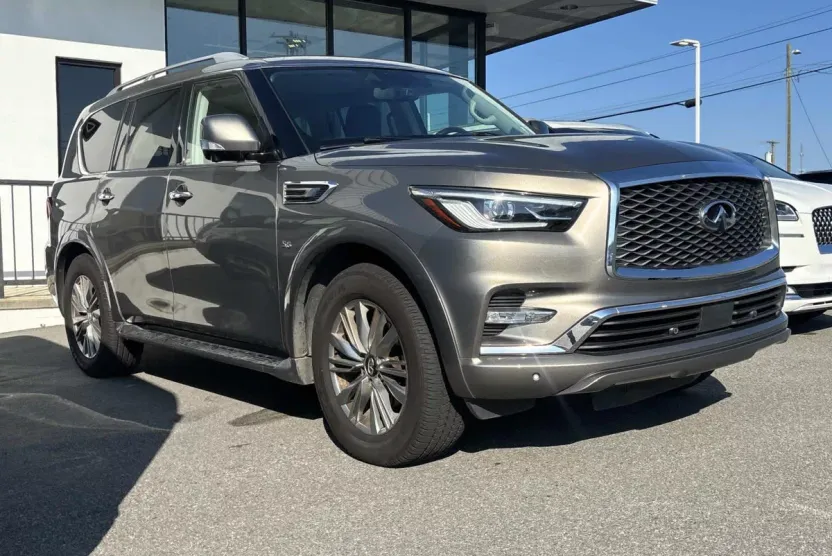 2018 Infiniti QX80 photo 1