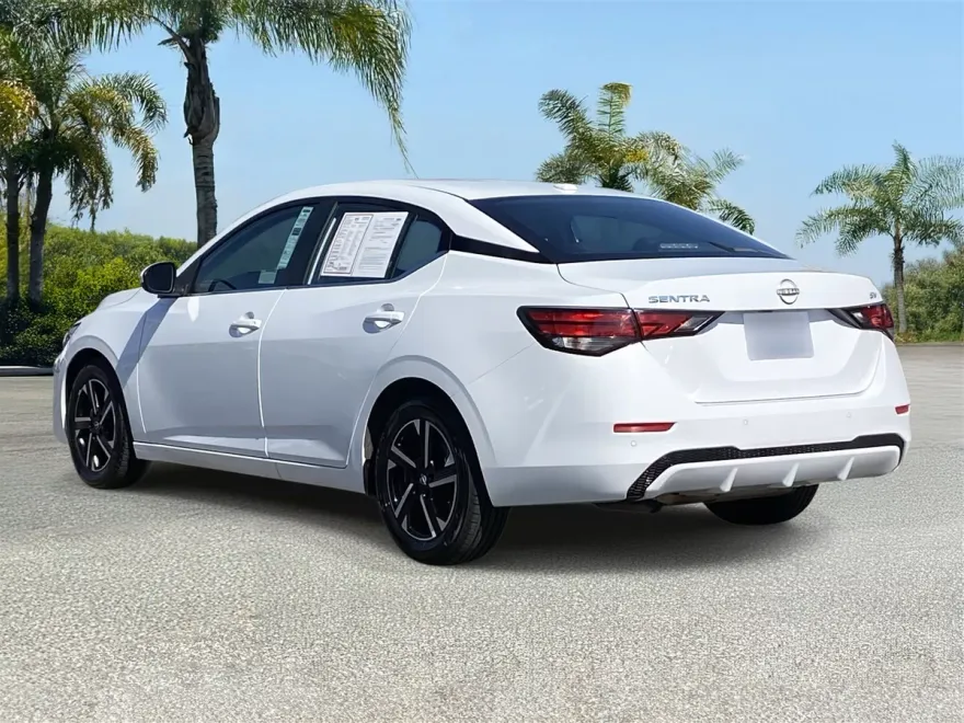2024 Nissan Sentra SV photo 1