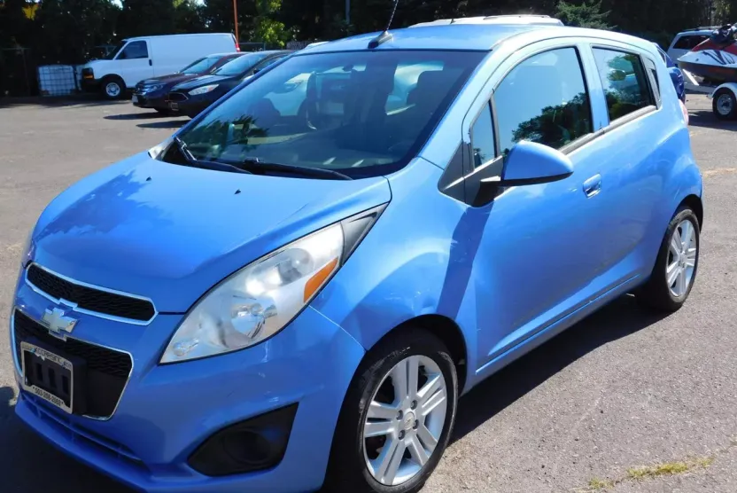 2013 Chevrolet Spark 1LT photo 1