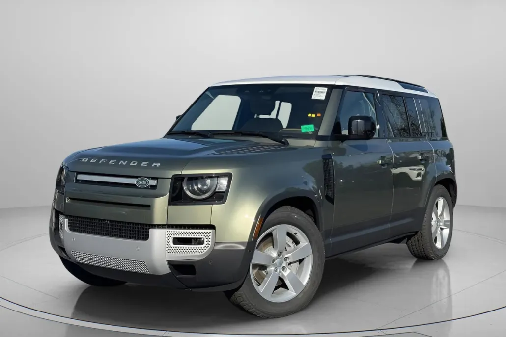 2025 Land Rover Defender 110 S photo 1
