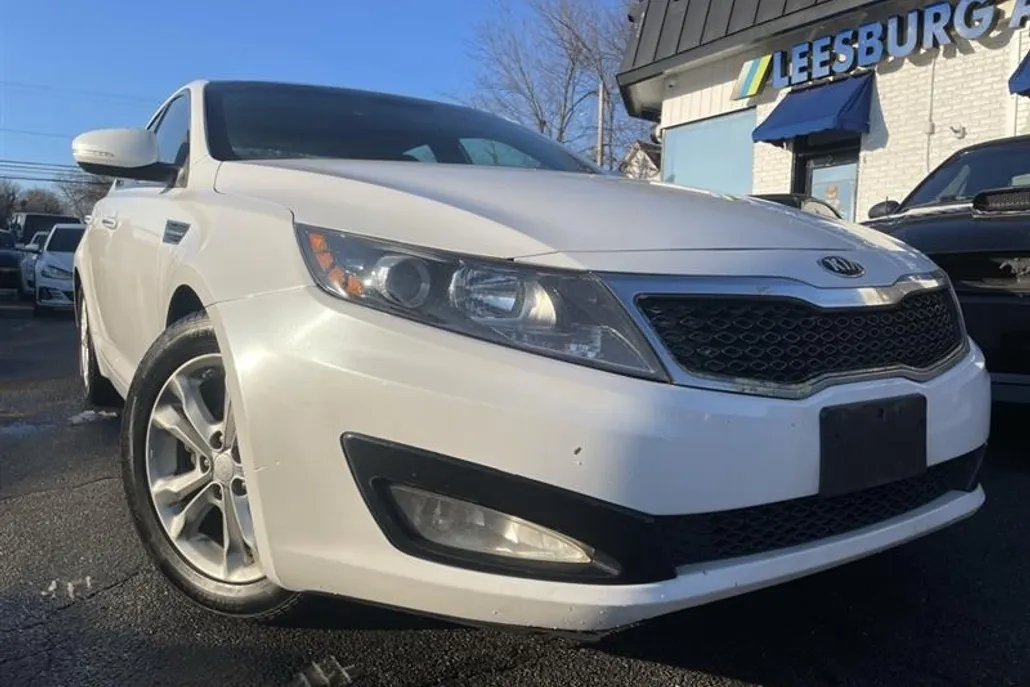 2019 Toyota Camry XSE photo 1