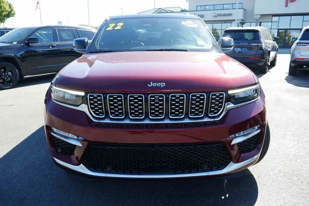 2022 Jeep Grand Cherokee Summit photo 1
