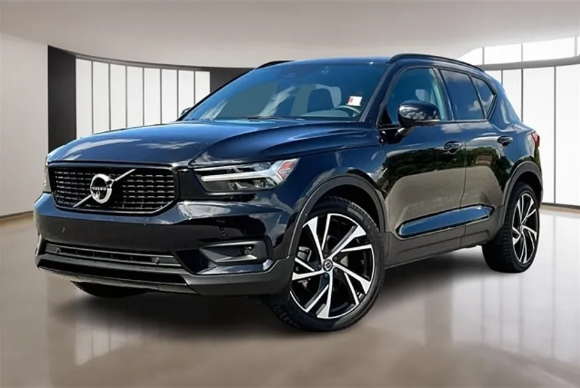 2021 Volvo XC40 T5 R-Design photo 1
