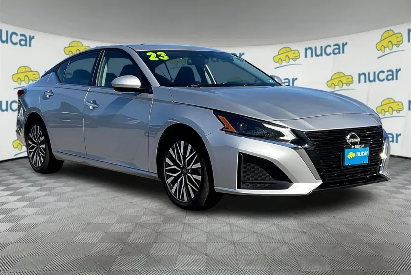 2023 Nissan Altima 2.5 SV photo 1