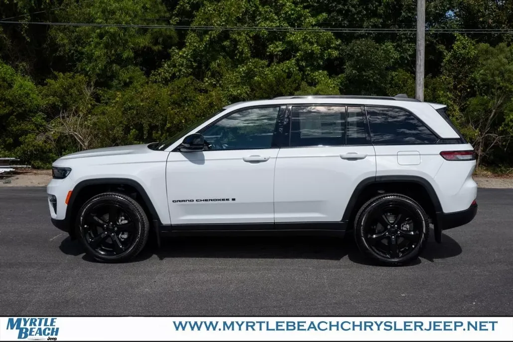 2025 Jeep Grand Cherokee Limited photo 1