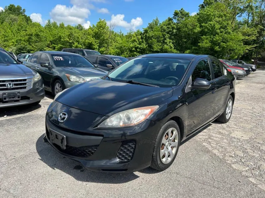 2013 Mazda Mazda3 i SV photo 1