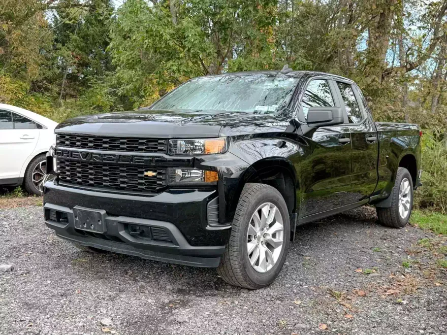 2022 Chevrolet Silverado 1500 Custom photo 1