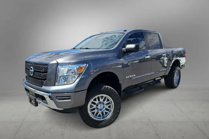 2021 Nissan Titan SV photo 1