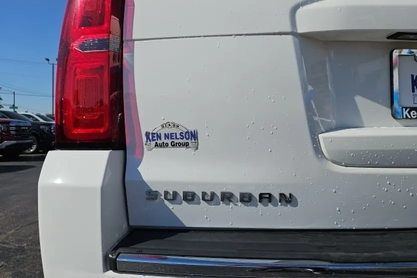 2016 Chevrolet Suburban LTZ photo 1