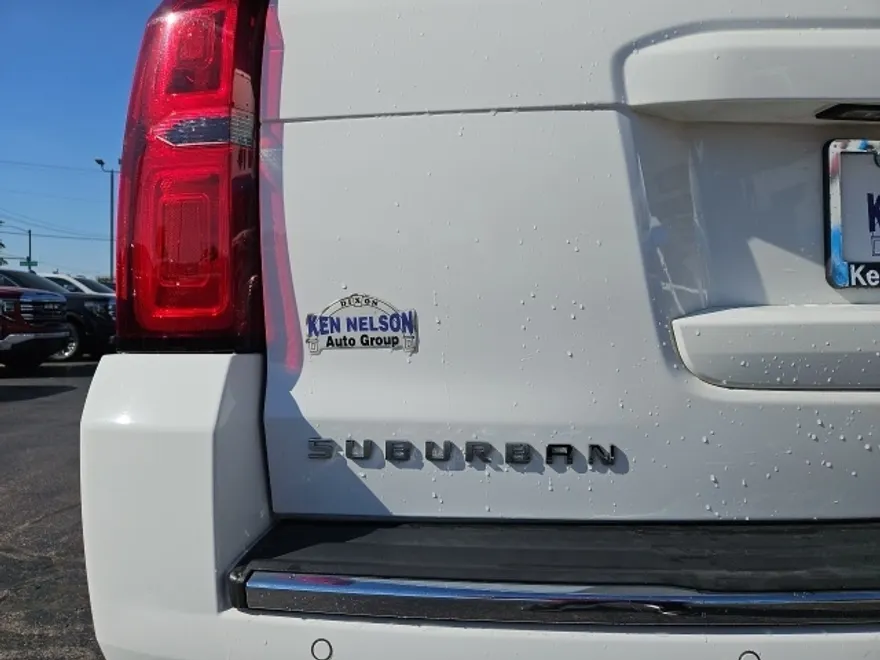 2016 Chevrolet Suburban LTZ photo 1
