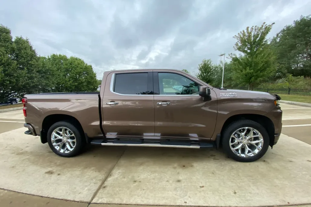 2019 Chevrolet Silverado 1500 High Country photo 1