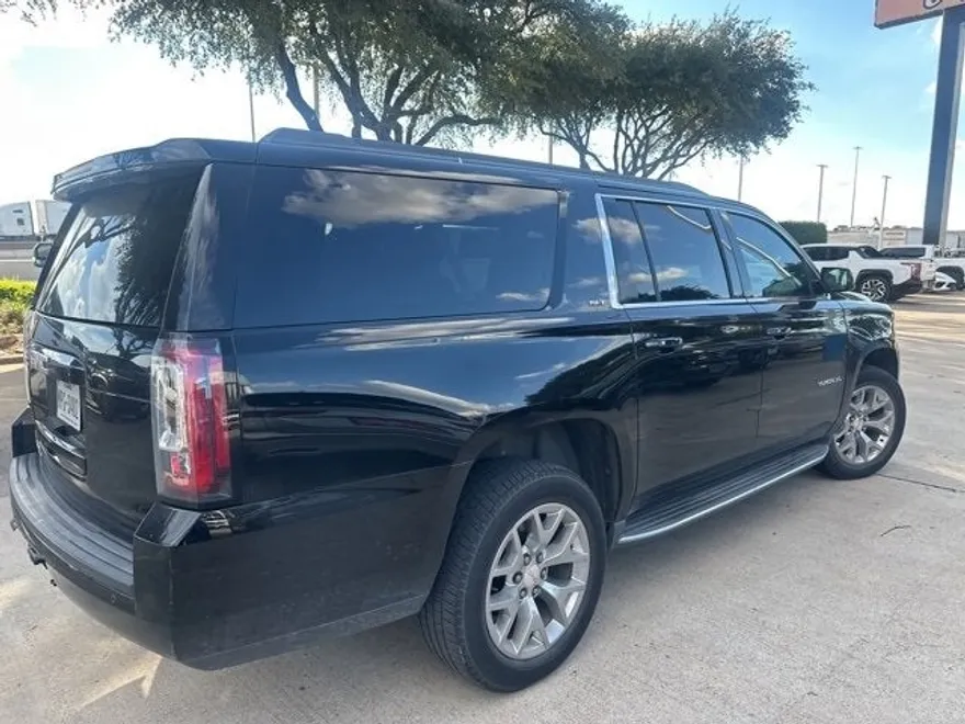 2016 Gmc Yukon XL SLT photo 1