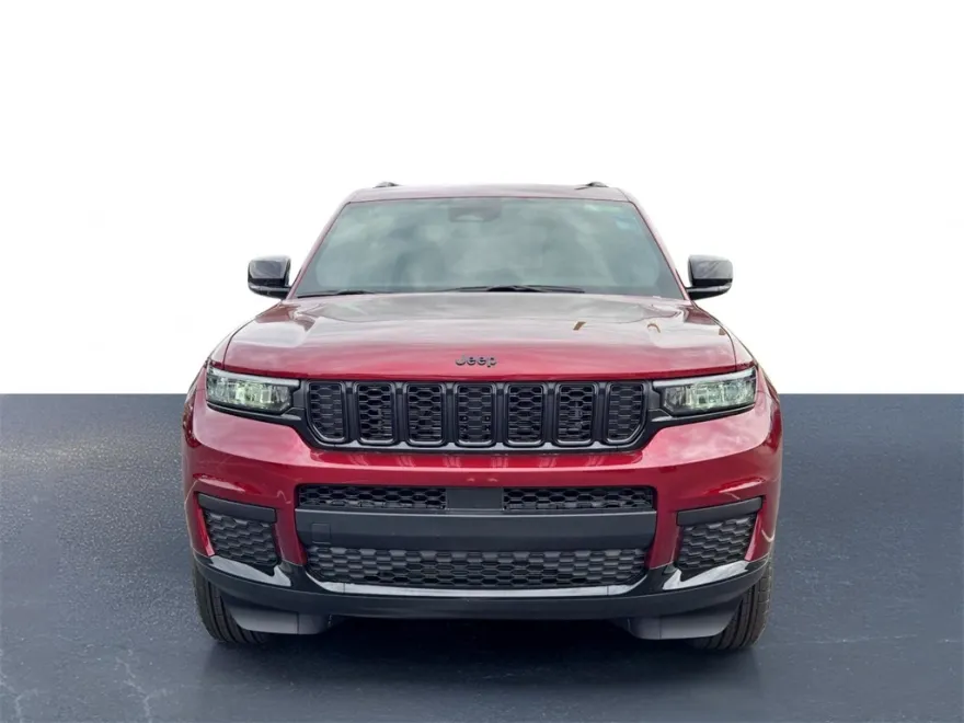 2025 Jeep Grand Cherokee Altitude photo 1