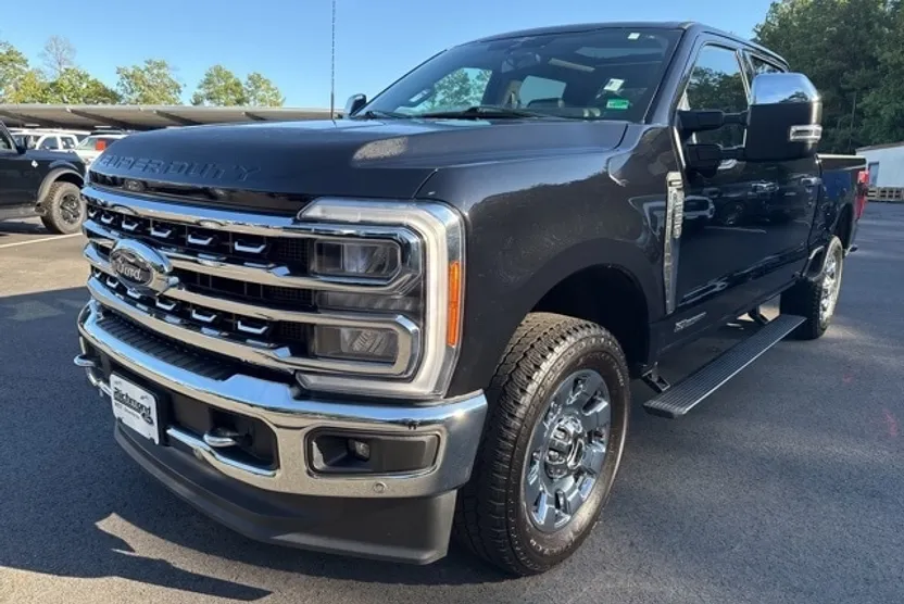 2023 Ford F-250 photo 1