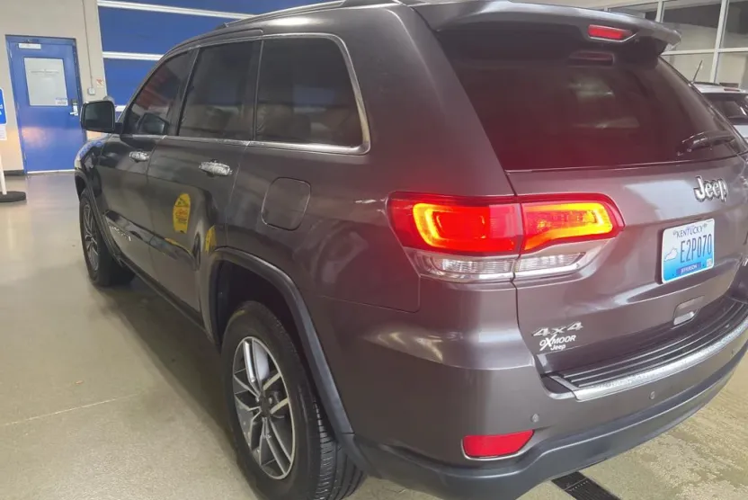 2020 Jeep Grand Cherokee Limited photo 1