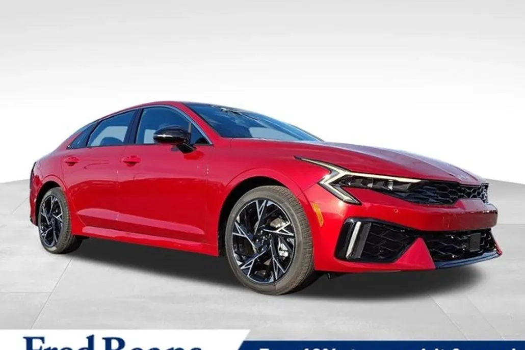 2025 Kia K5 GT-Line photo 1