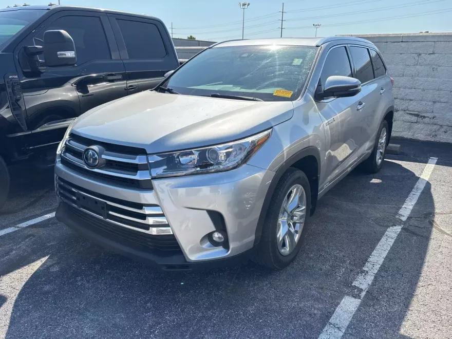 2019 Toyota Highlander Hybrid Limited photo 1