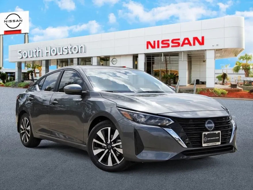 2025 Nissan Sentra SV photo 1